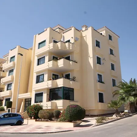 Luxury 2 Bed, 2 Bath With Sea View, Heating And New Bathrooms. Apartman *