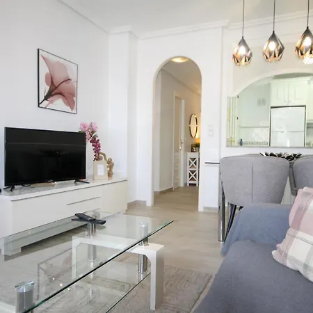 Apartman Luxury 2 Bed, 2 Bath With Sea View, Heating And New Bathrooms.