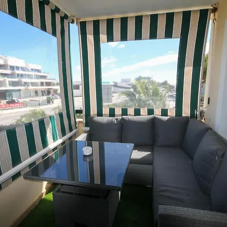 Luxury 2 Bed, 2 Bath With Sea View, Heating And New Bathrooms. Apartment *